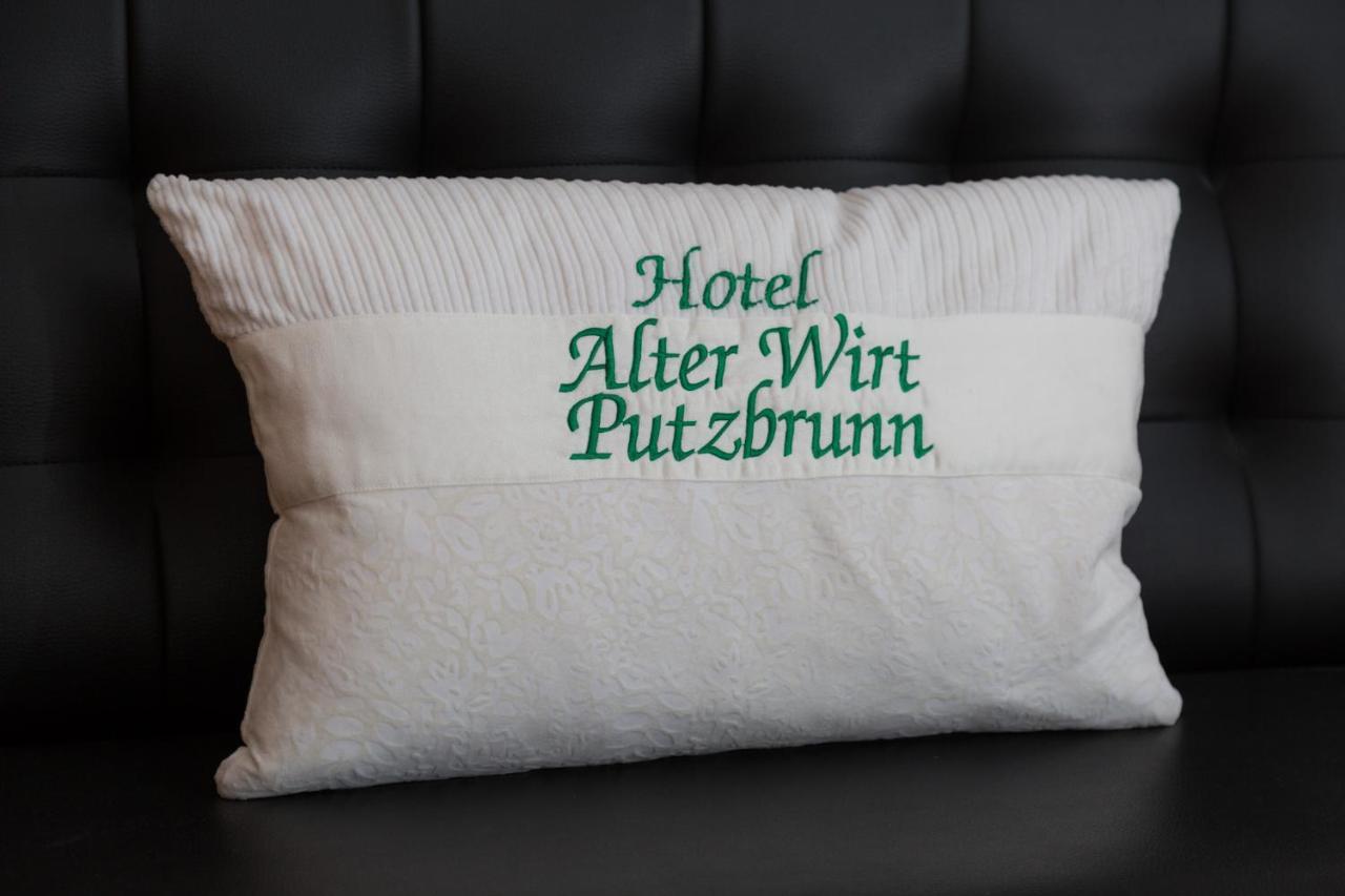 Hotel Alter Wirt Putzbrunn Extérieur photo