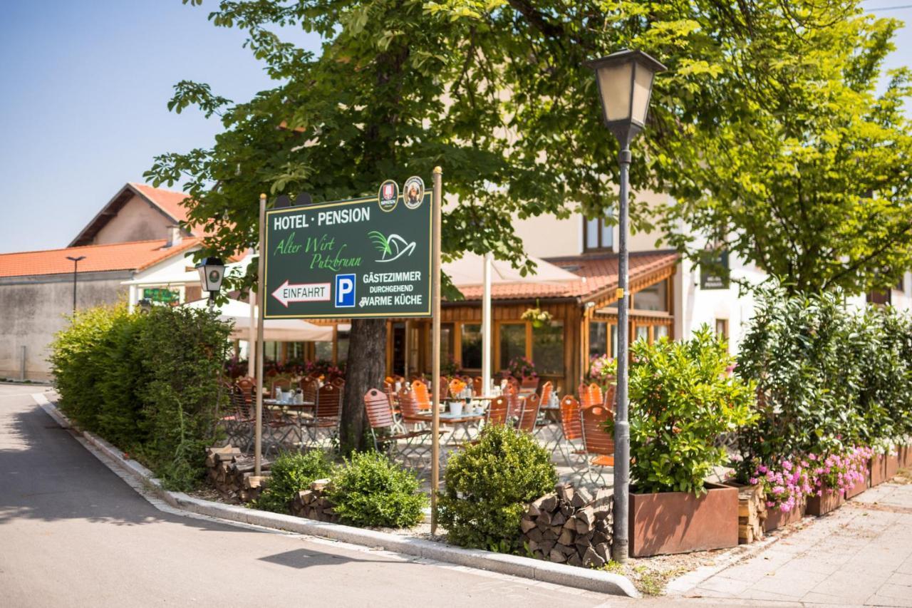 Hotel Alter Wirt Putzbrunn Extérieur photo