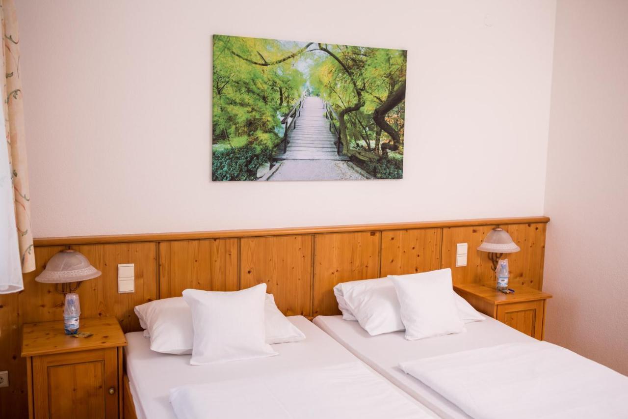 Hotel Alter Wirt Putzbrunn Extérieur photo